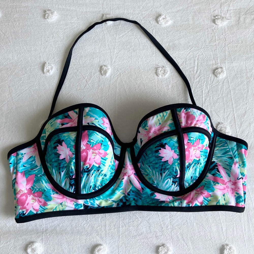 Xhilaration Tropical Swimsuit Top
